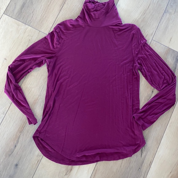 Old Navy Luxe Long Sleeve Turtleneck 